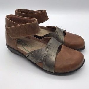 Noat Ankle Strap Bootie Brown Genuine Leather Shoes Women's size 5 Hook & Loop